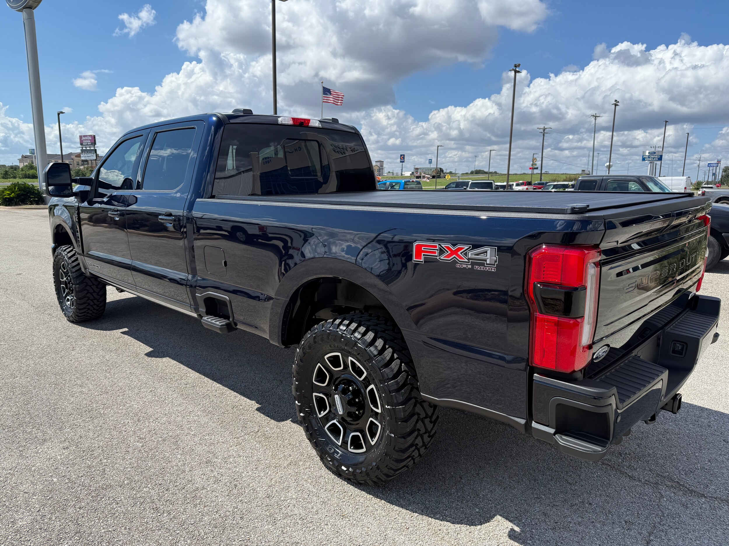 2025 Ford F-350 Platinum photo 3