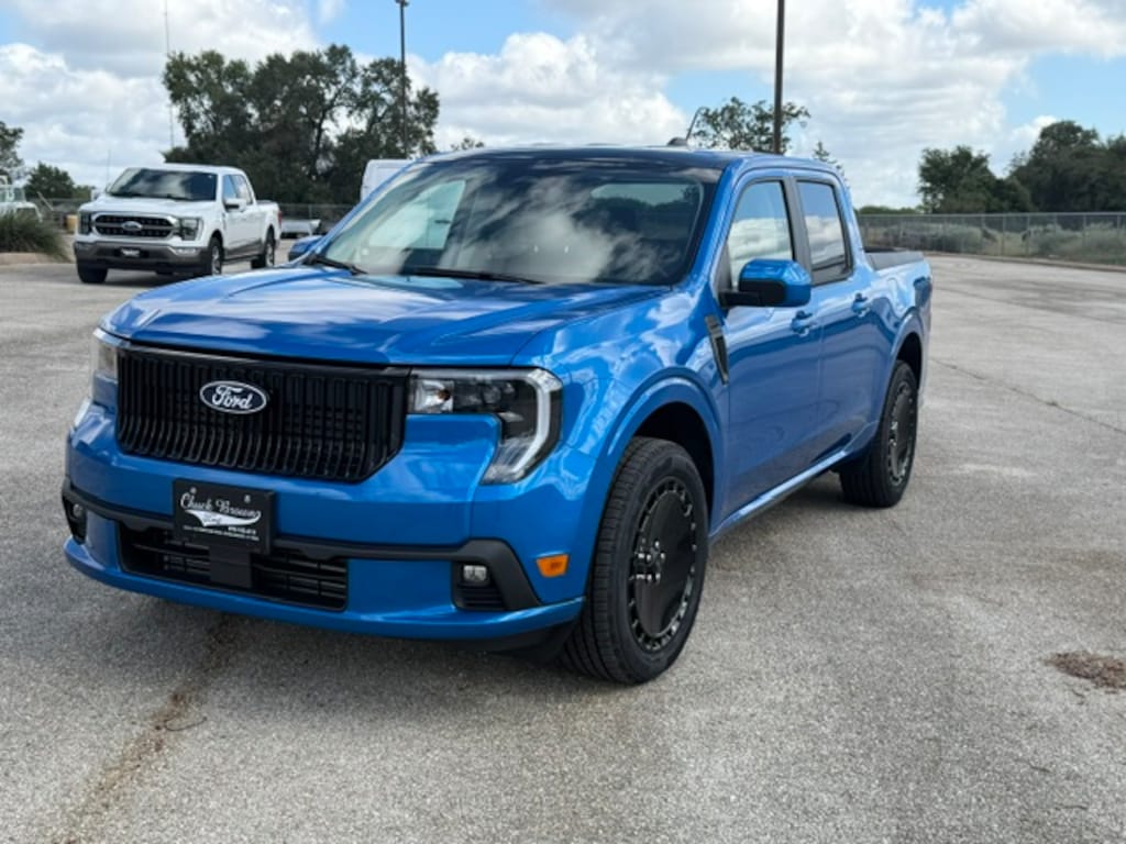 New 2026 Ford Maverick Lobo TRUCK
