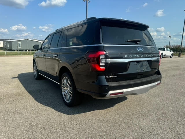 2024 Ford Expedition MAX Platinum photo 3