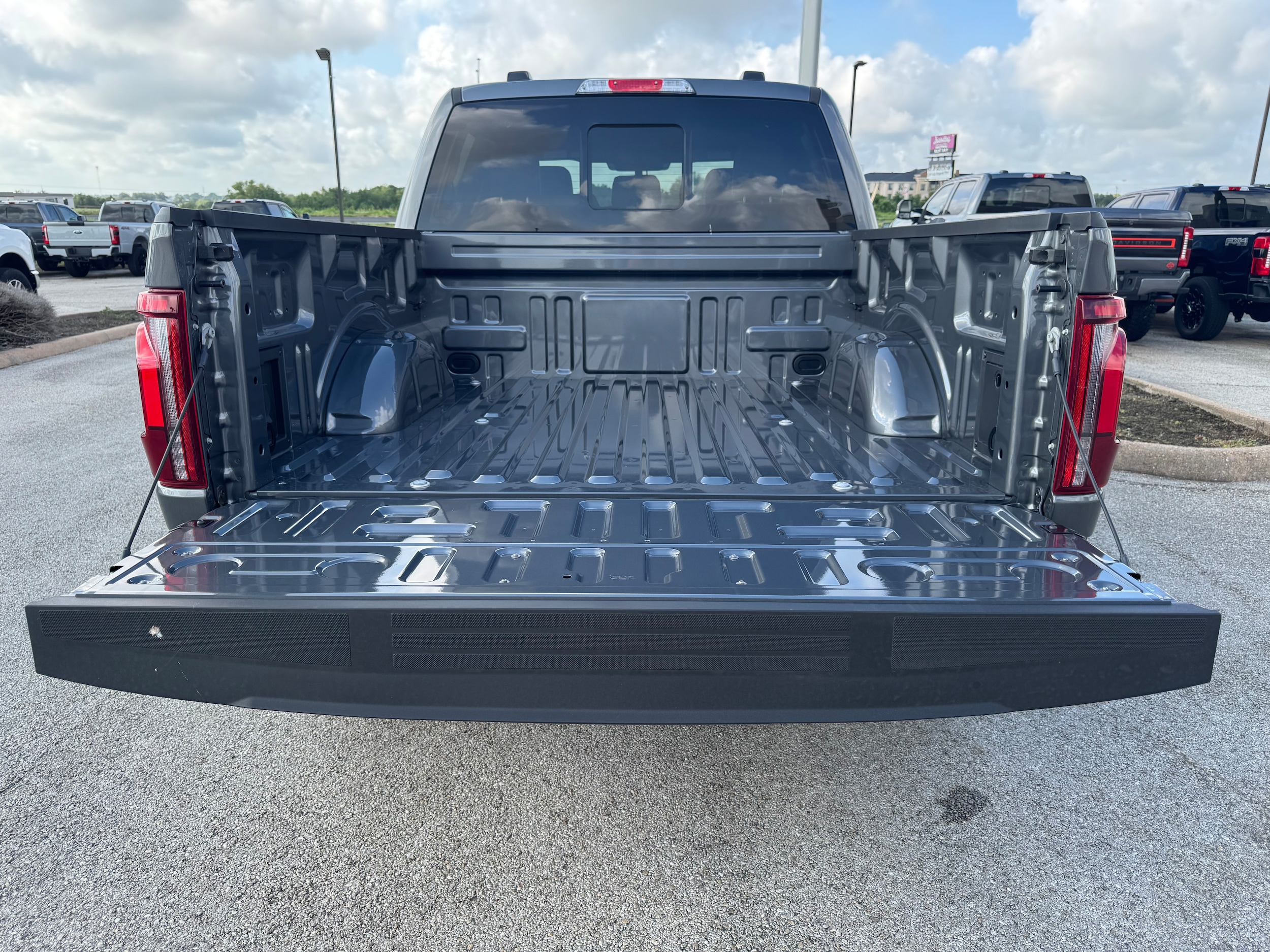 2025 Ford F-150 Lariat - Photo 18