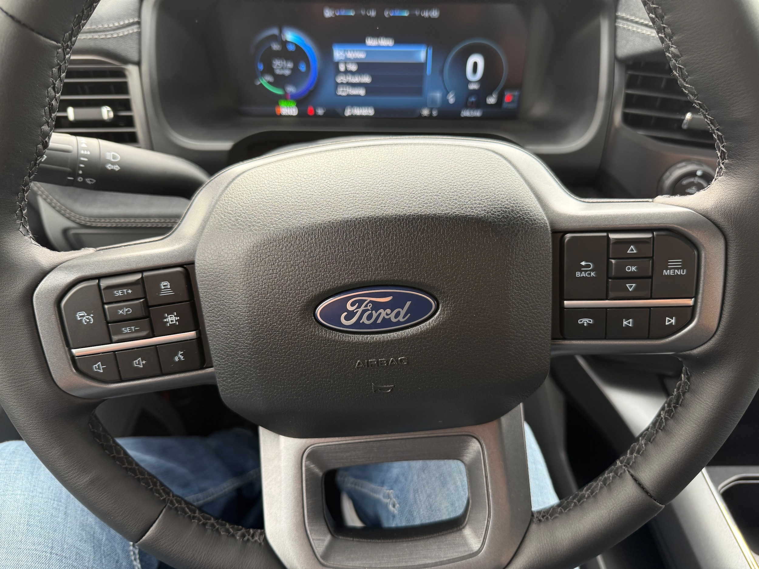 2025 Ford F-150 Lightning Flash - Photo 14
