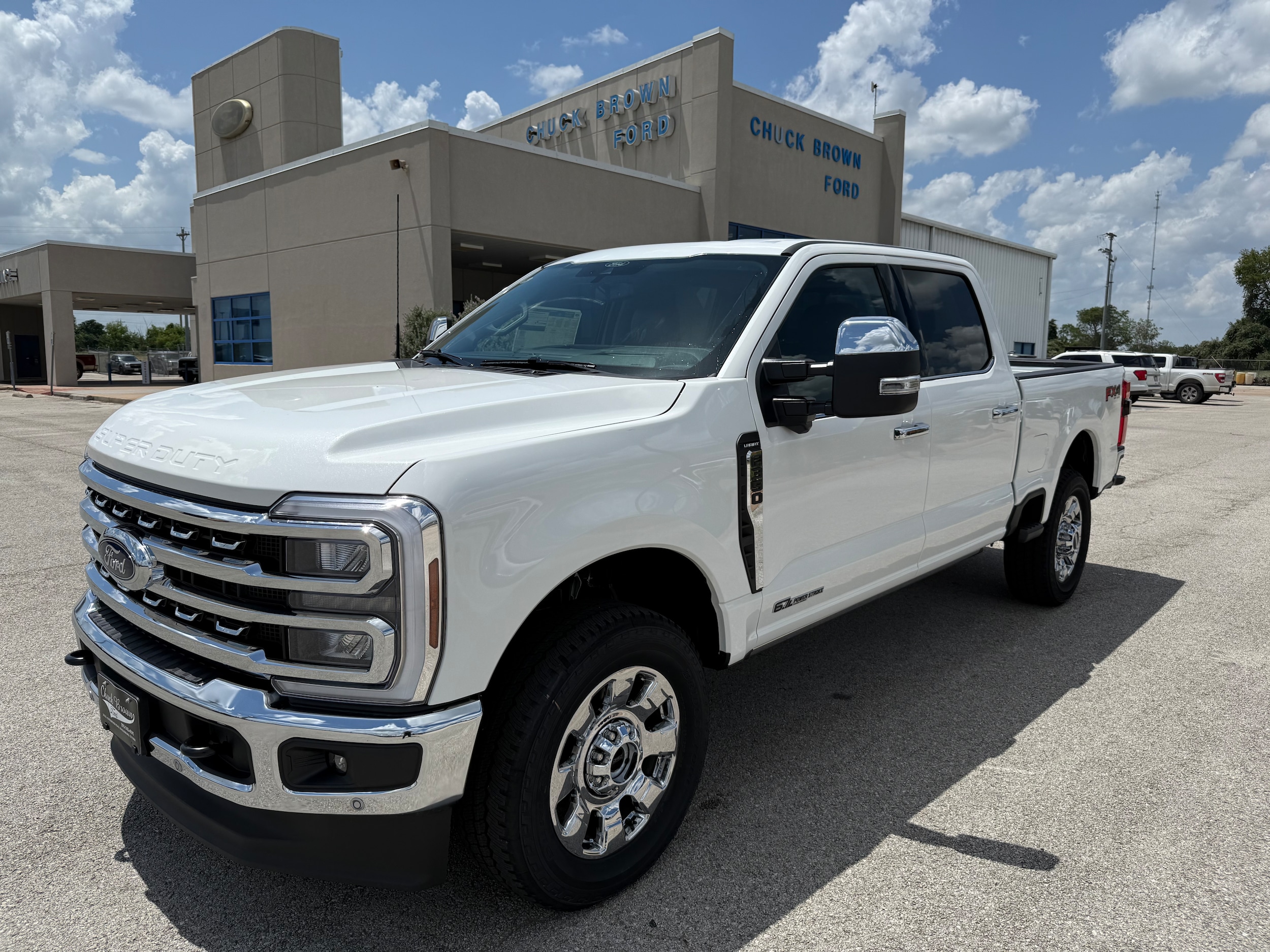 2025 Ford F-350 Super Duty Lariat's photo