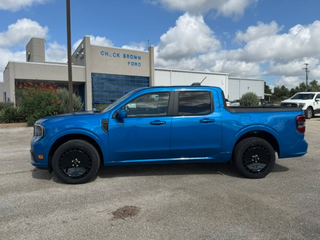 New 2026 Ford Maverick Lobo TRUCK