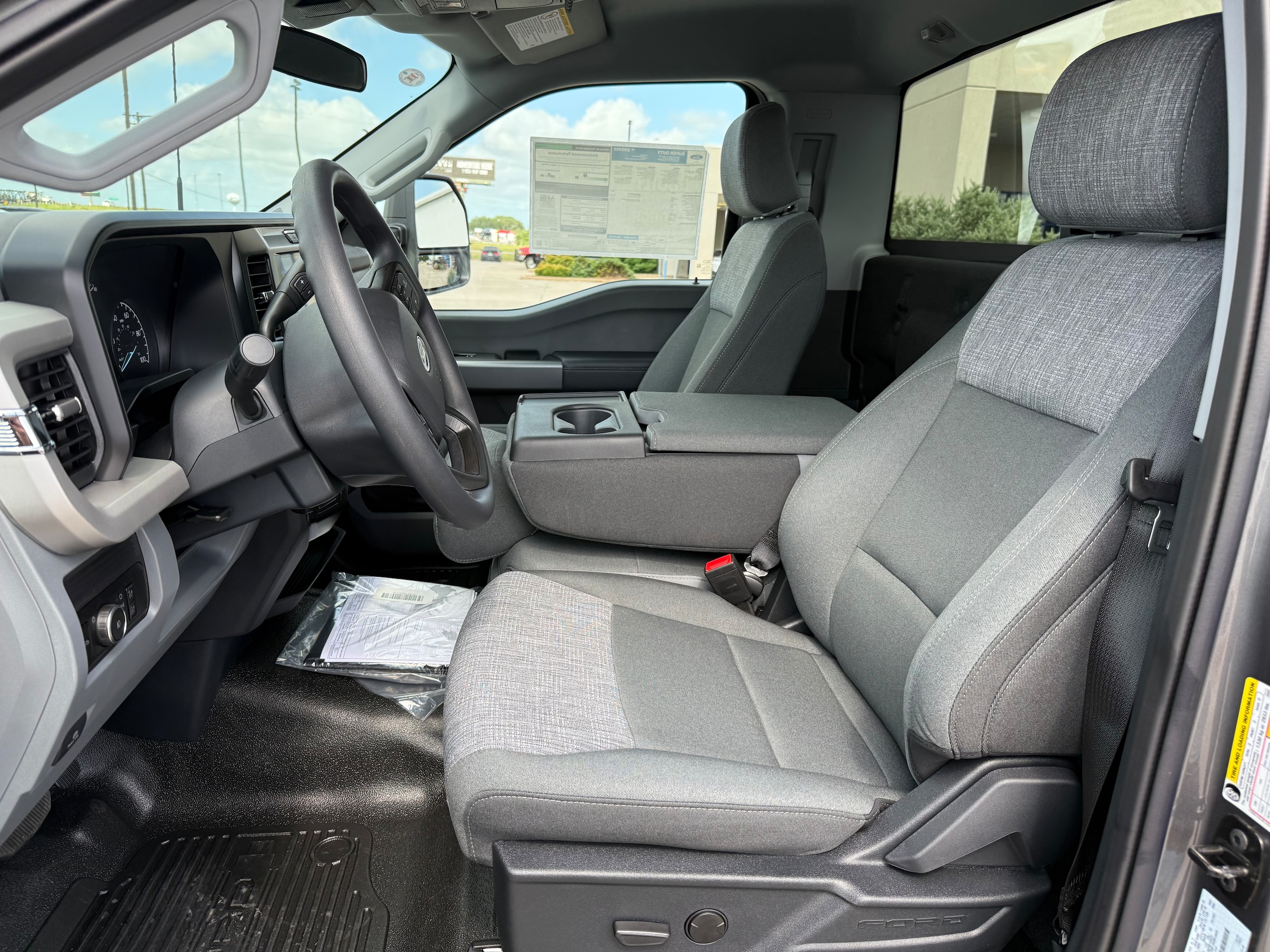 2025 Ford F-250 Super Duty XLT - Photo 9