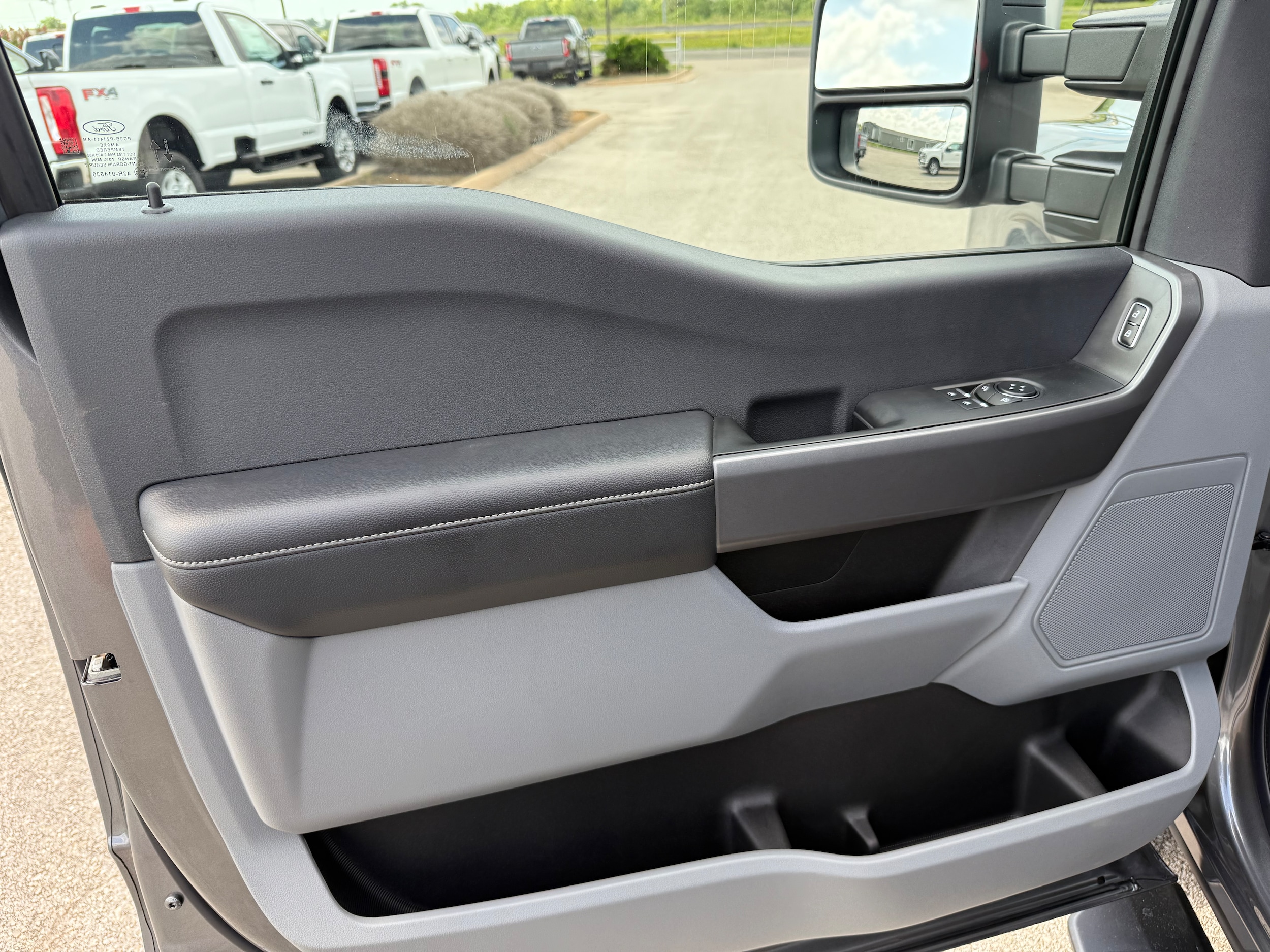 2025 Ford F-250 Super Duty XLT - Photo 10