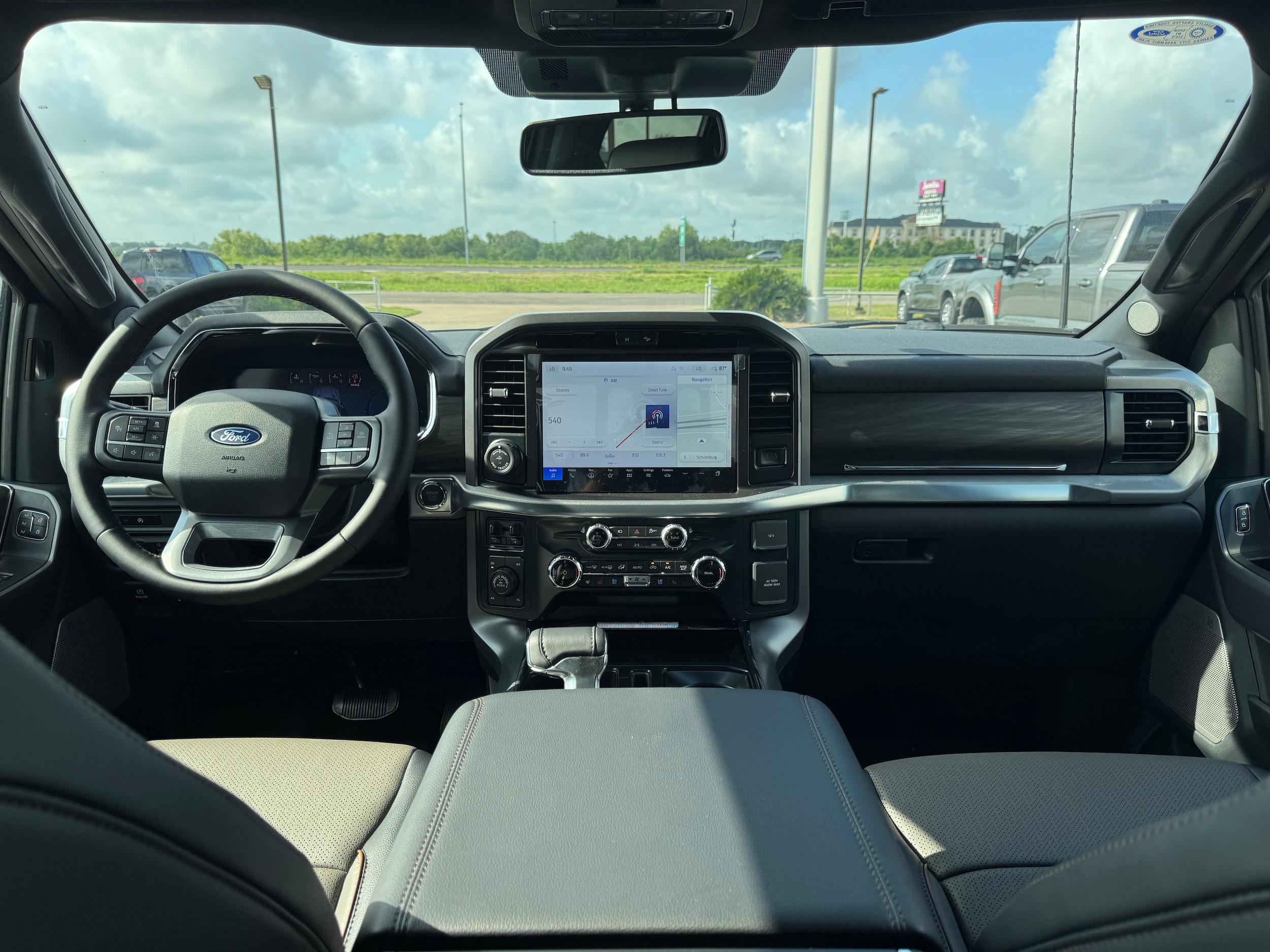 2025 Ford F-150 Lariat - Photo 9