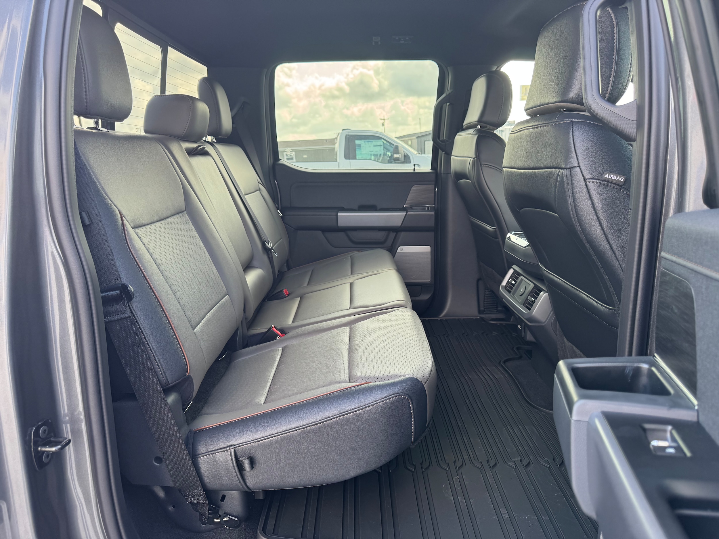 2025 Ford F-150 Lariat - Photo 17