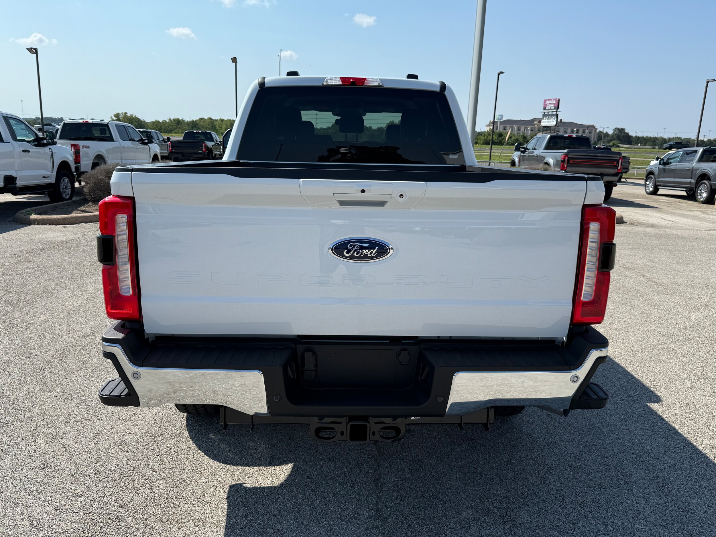 2026 Ford F-250 Lariat photo 4