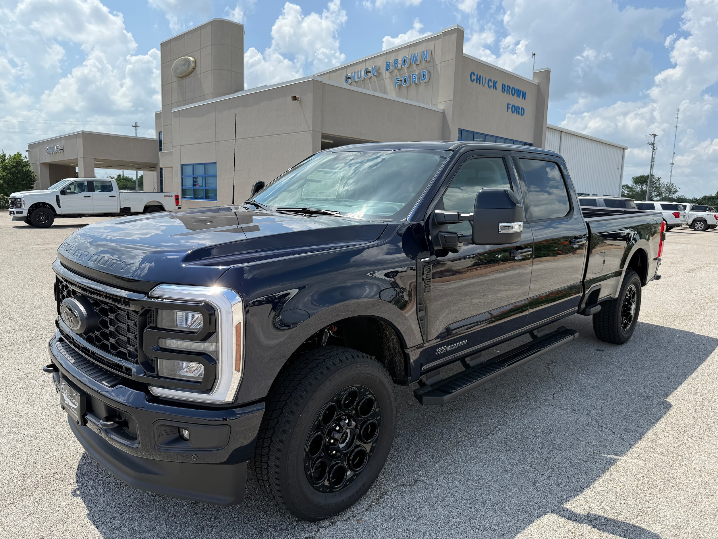 2025 Ford F-350 Super Duty Lariat's photo
