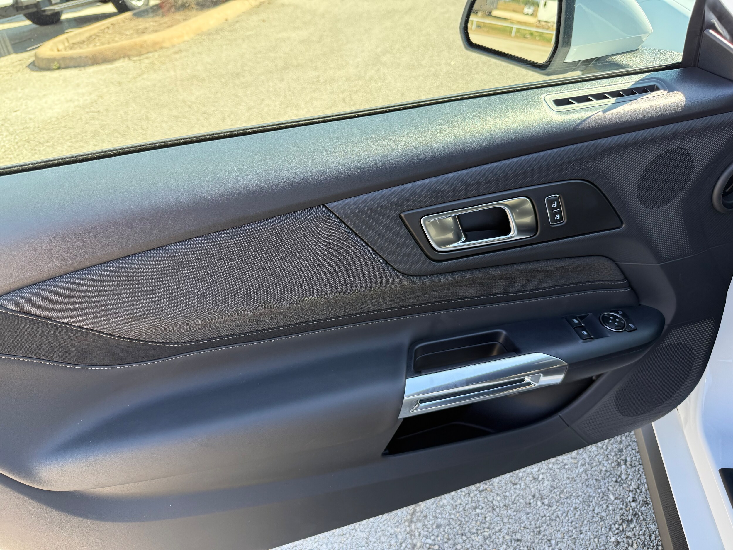 2025 Ford Mustang EcoBoost Fastback - Photo 10