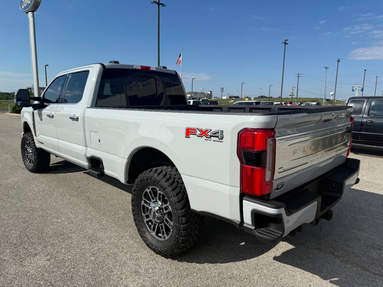 2025 Ford F-350 Platinum photo 3