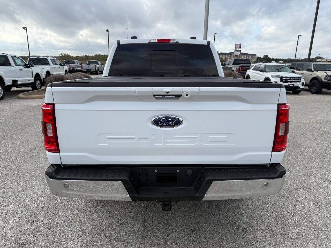 2023 Ford F-150 XLT photo 3