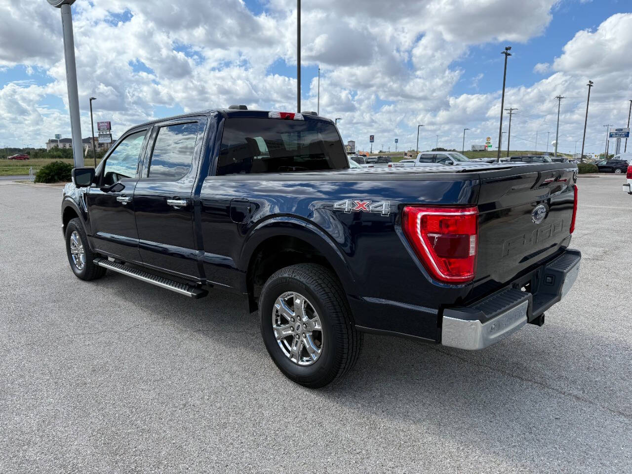 2022 Ford F-150 XLT photo 2