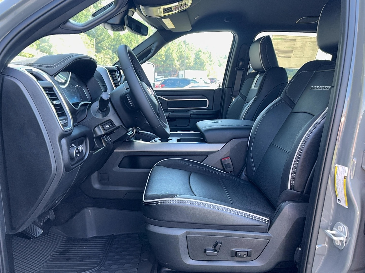 2026 RAM 2500 Laramie - Photo 15