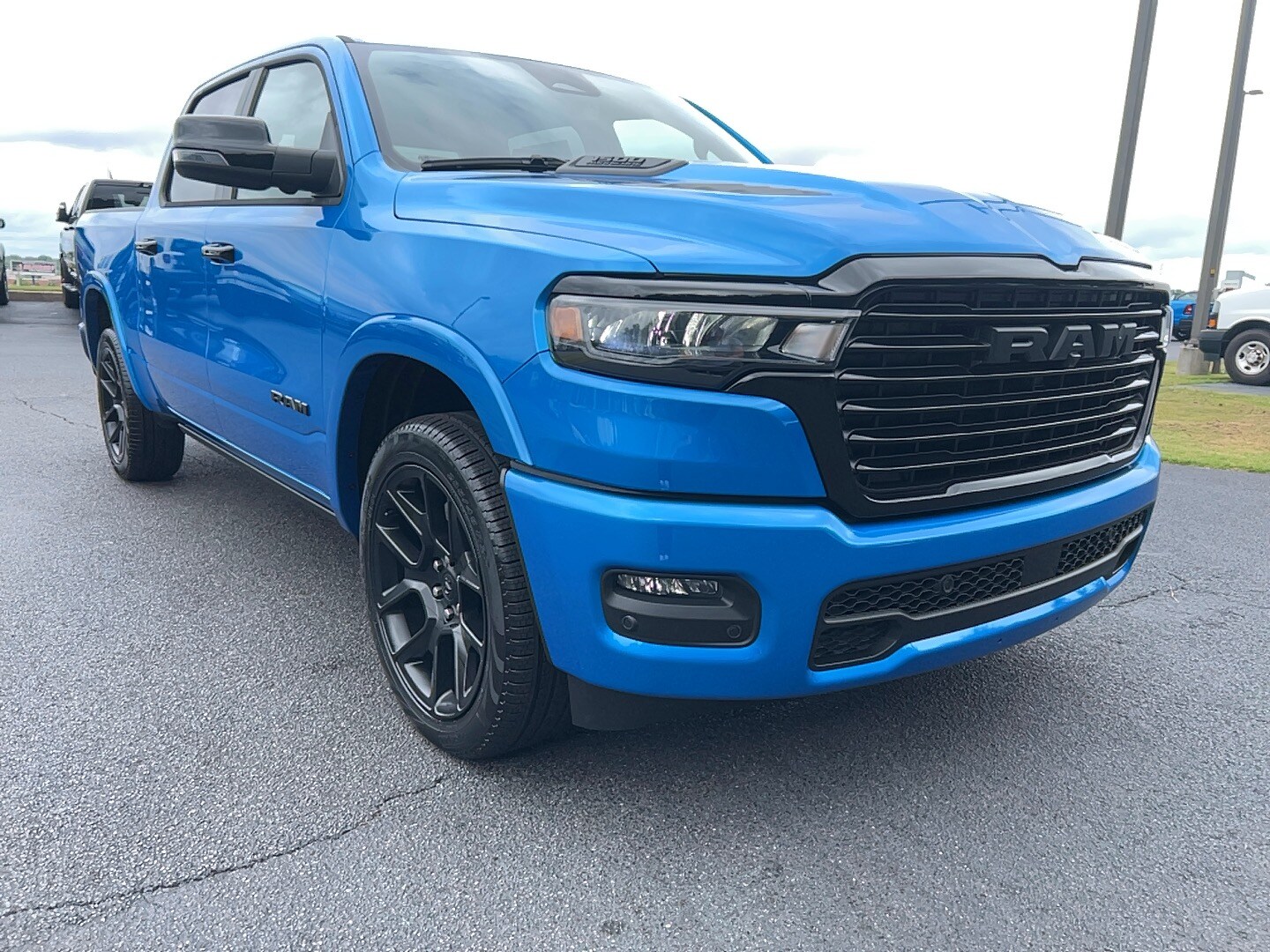 2026 Ram 1500 Laramie photo 3