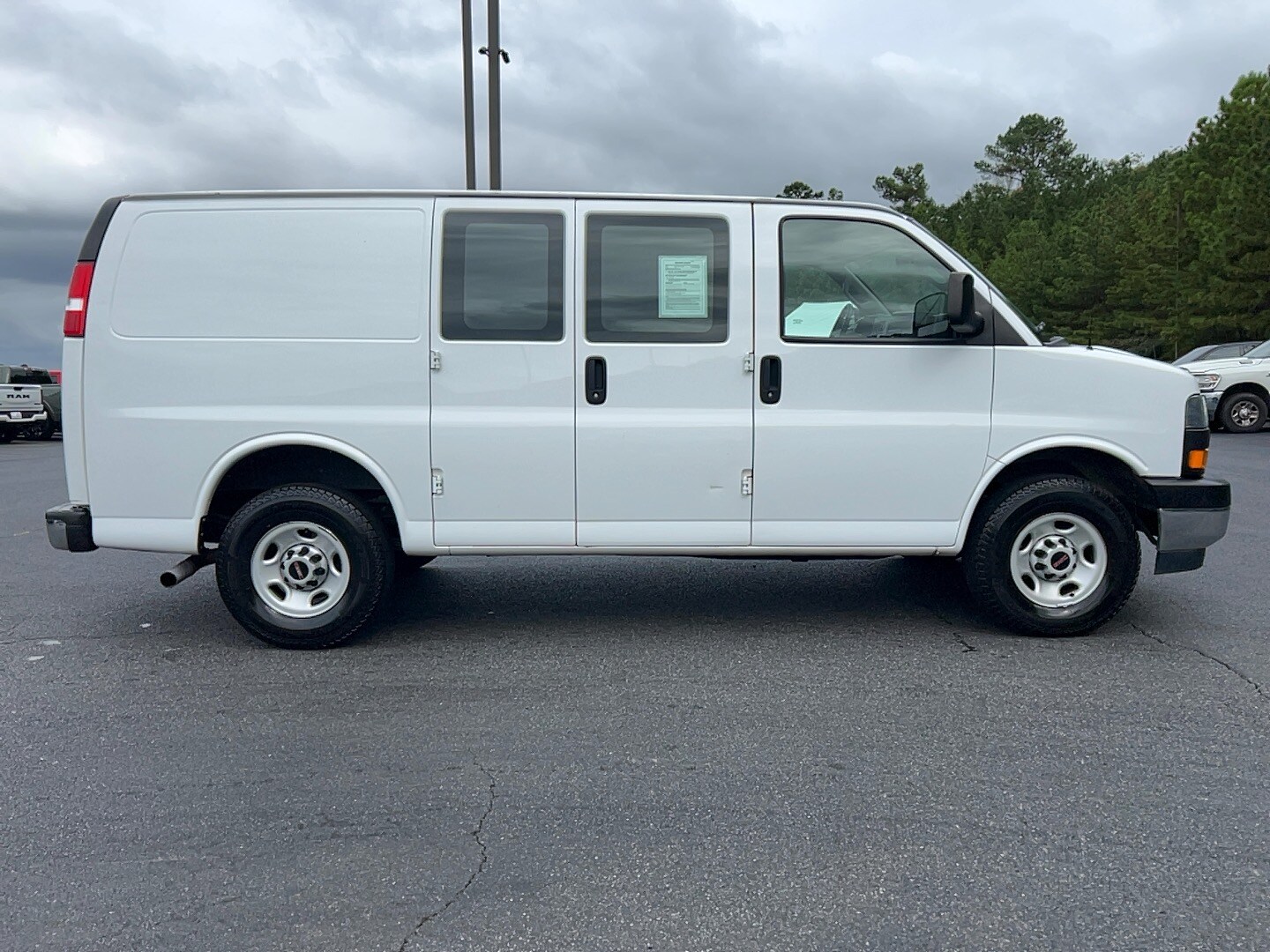 2022 Gmc Savana 2500 Cargo photo 4