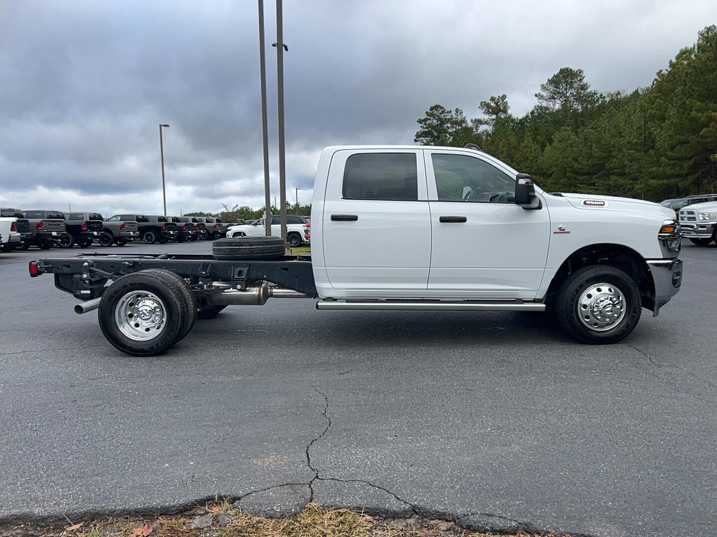 2026 Ram 3500 Tradesman photo 4