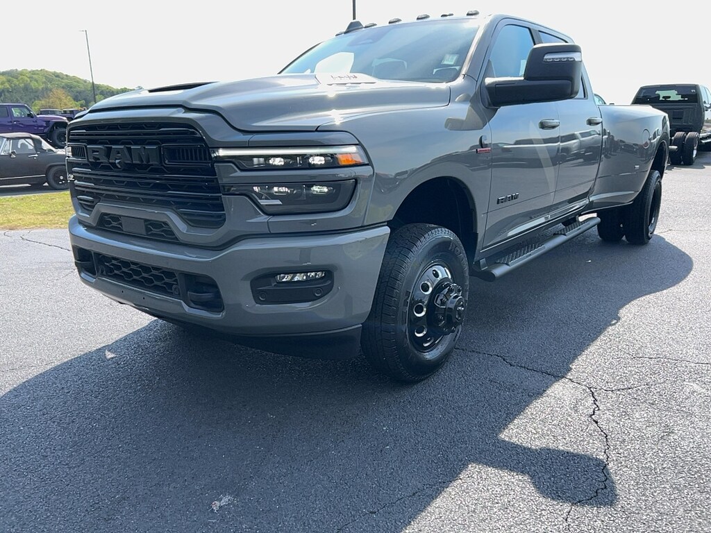 New 2026 Ram 3500 LARAMIE CREW CAB 4X4 8' BOX Pickup