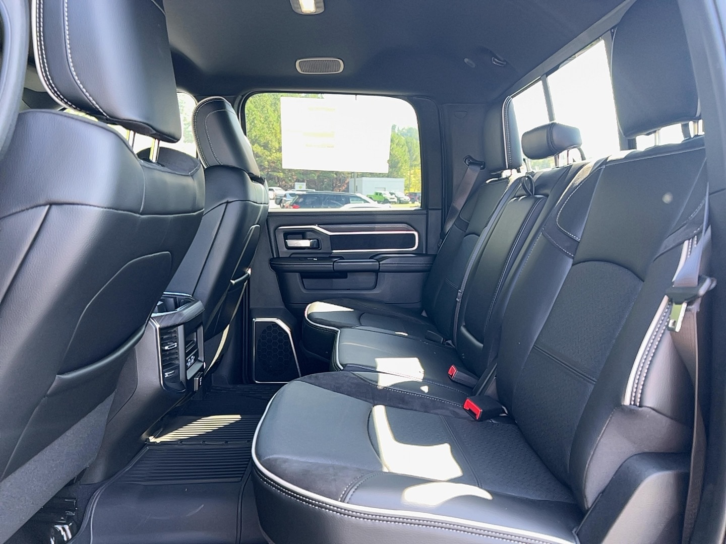 2026 RAM 2500 Laramie - Photo 33