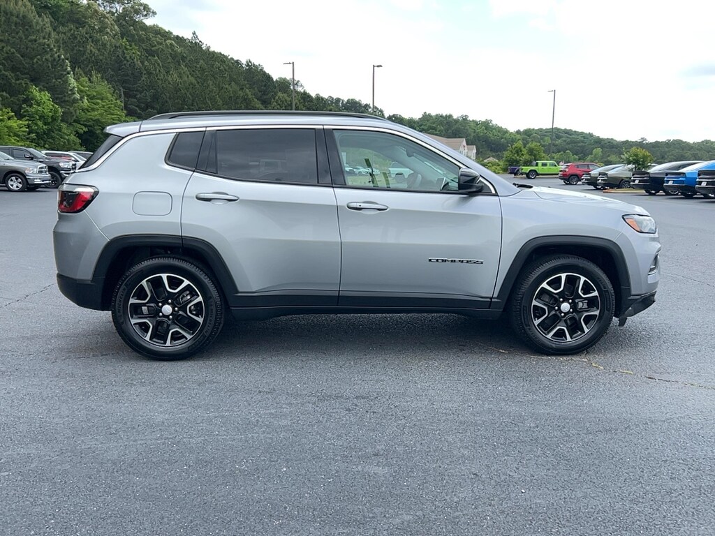 Used 2022 Jeep Compass Latitude SUV