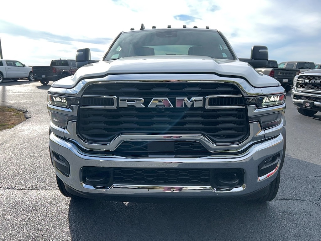 New 2026 Ram 4500 Chassis Cab 4500 TRADESMAN CHASSIS CREW CAB 4X4 84' CA Pickup