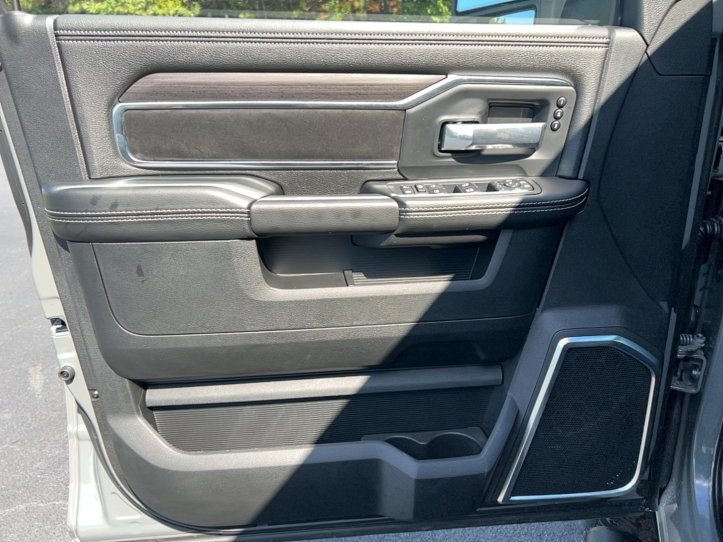2026 RAM 2500 Laramie - Photo 16