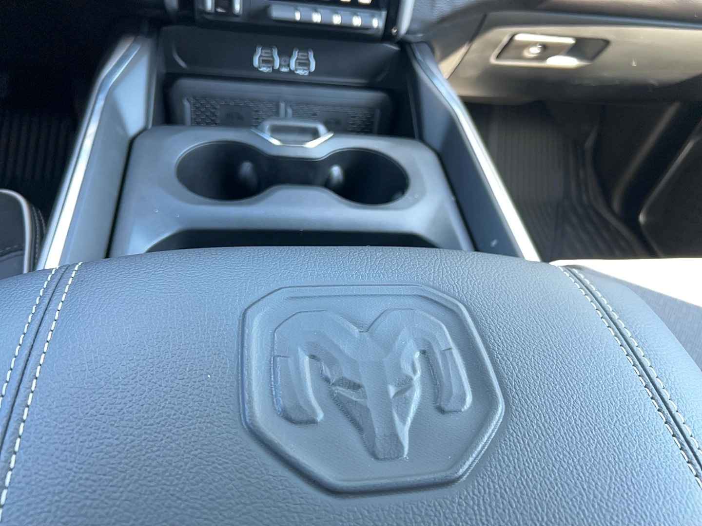 2026 RAM 2500 Laramie - Photo 26