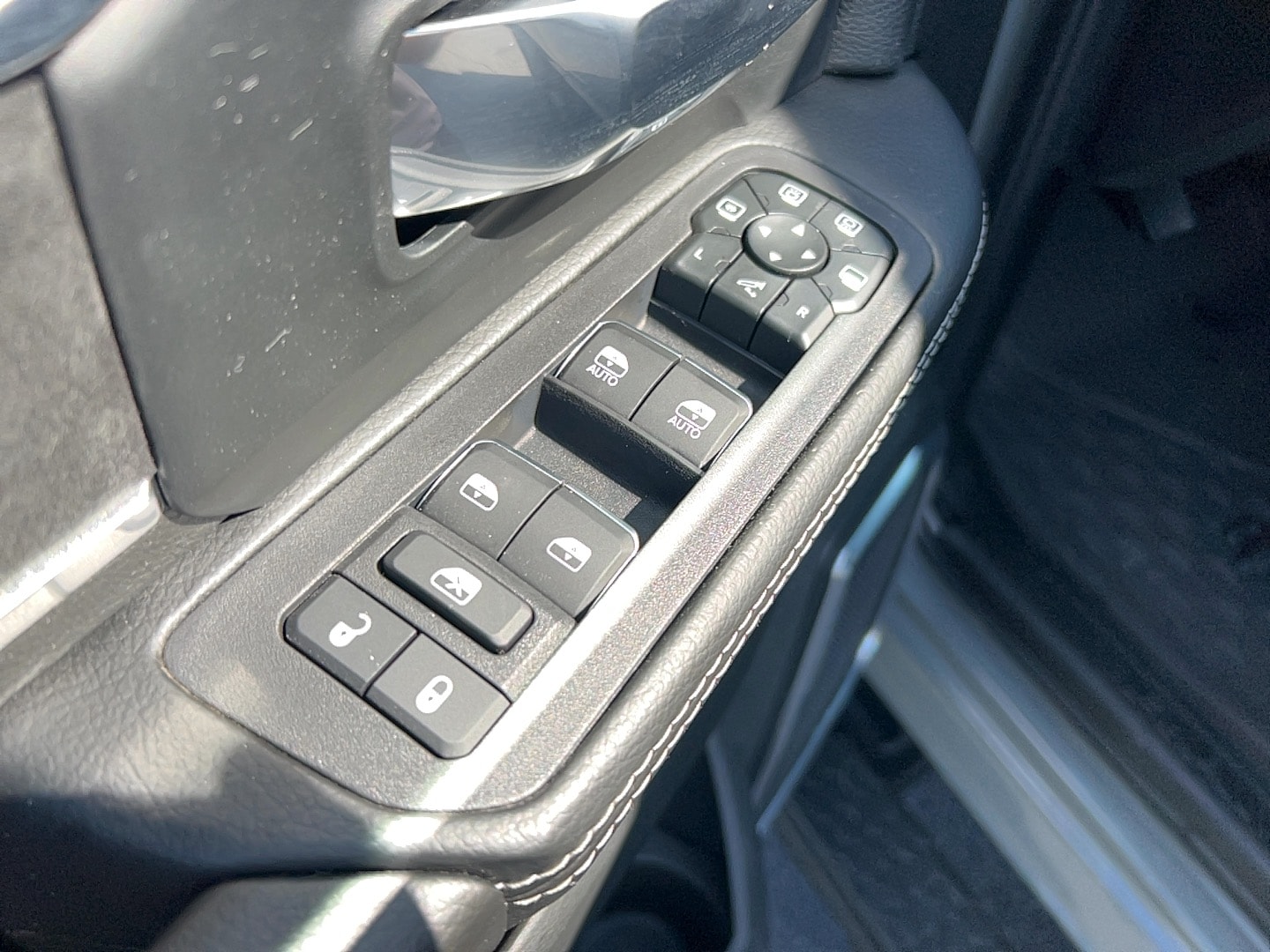 2026 RAM 2500 Laramie - Photo 18
