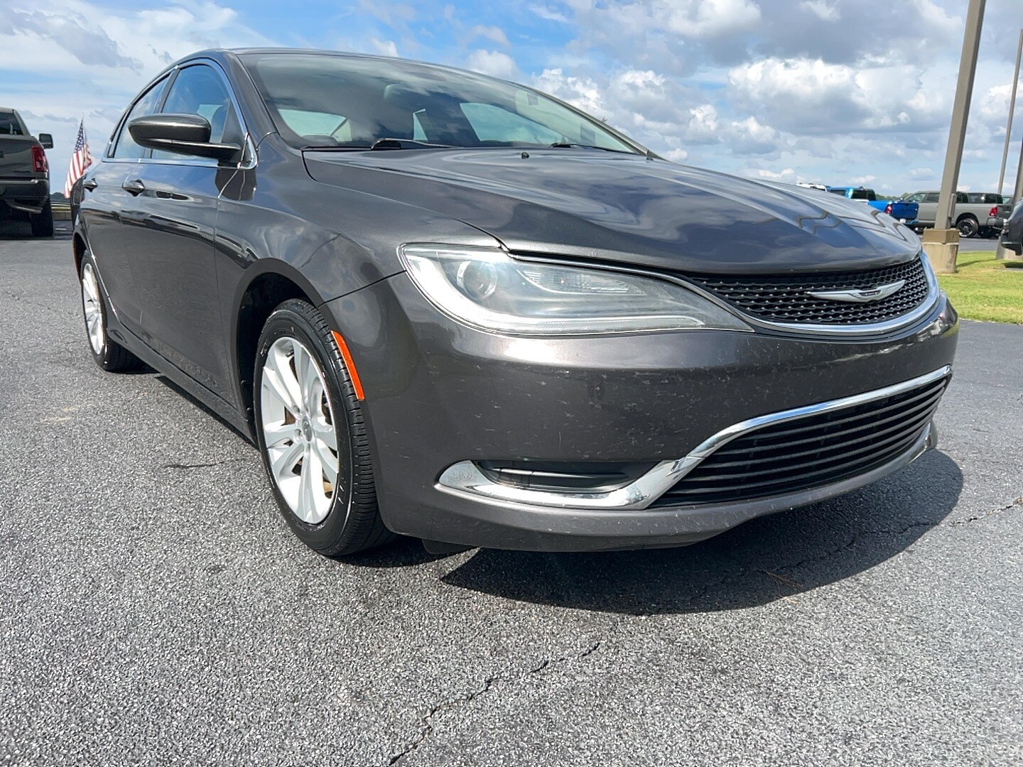 2015 Chrysler 200 Limited photo 3