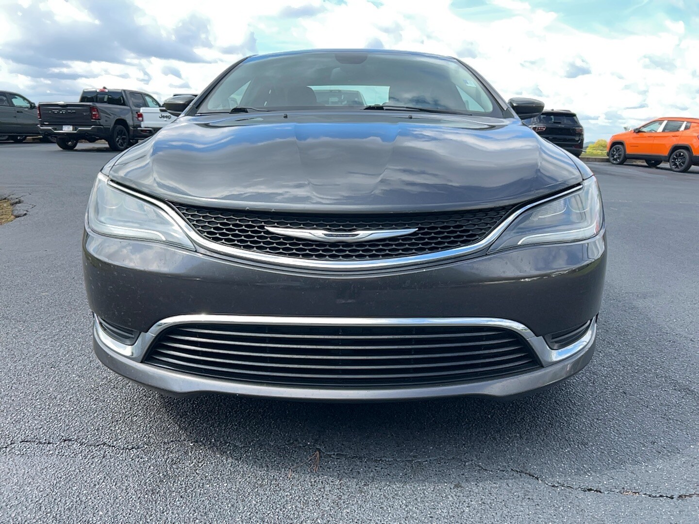 2015 Chrysler 200 Limited photo 2