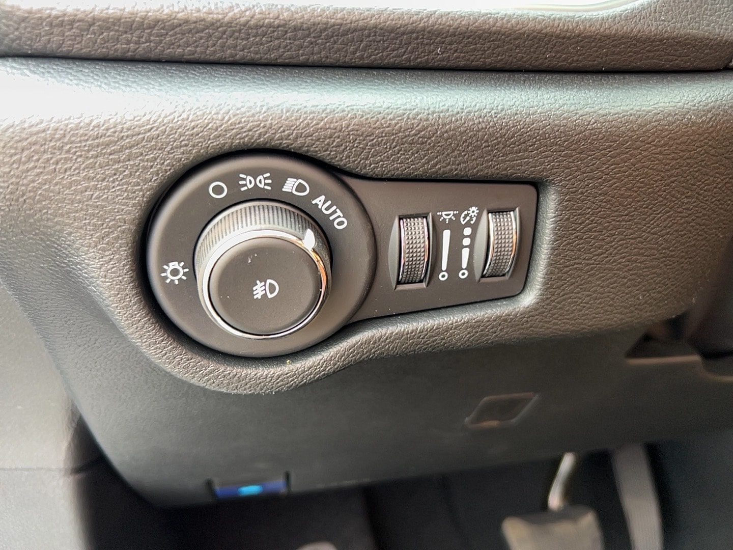 2026 Chrysler Pacifica Pinnacle - Photo 17