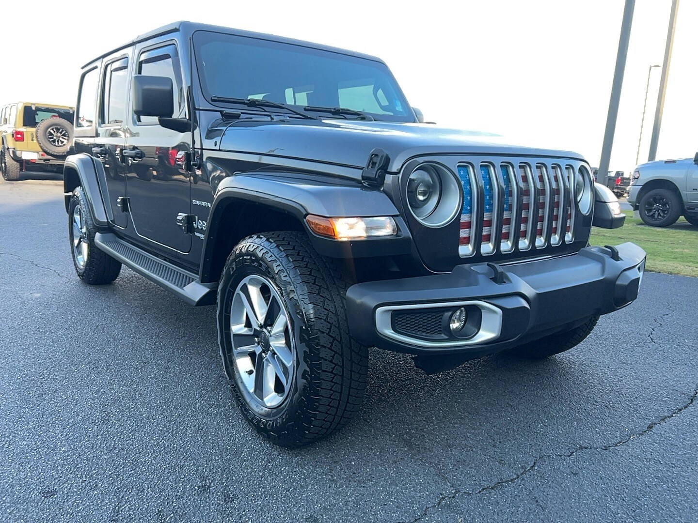 2021 Jeep Wrangler Unlimited Sahara photo 3