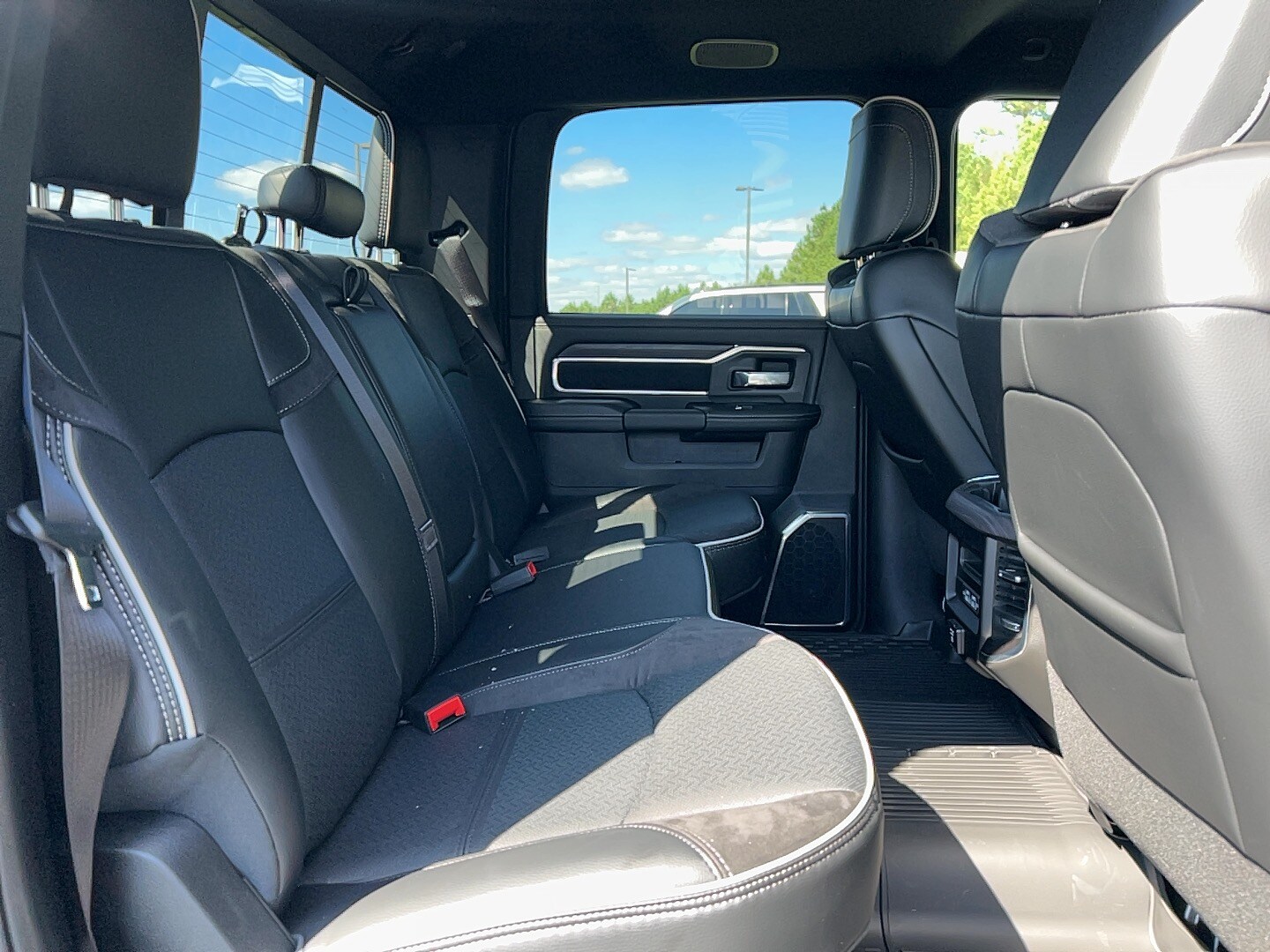 2026 RAM 2500 Laramie - Photo 31