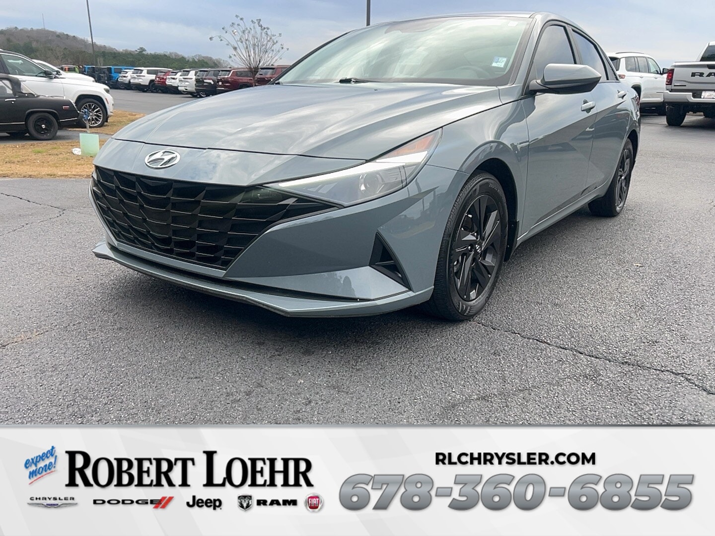 2022 Hyundai Elantra SEL's photo