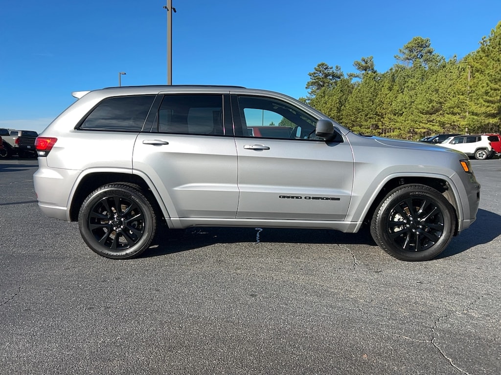 Used 2020 Jeep Grand Cherokee Altitude SUV