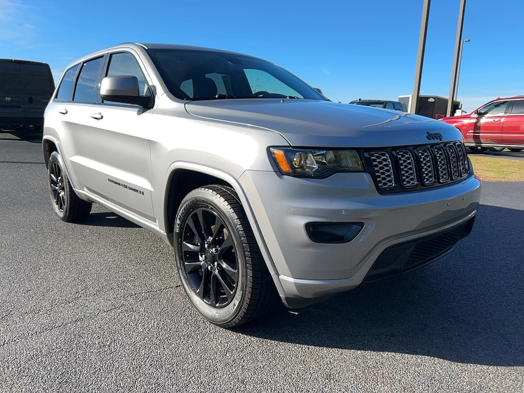 Used 2020 Jeep Grand Cherokee Altitude SUV