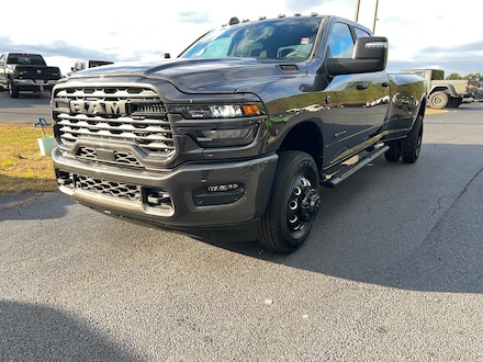 2026 Ram 3500 BIG HORN CREW CAB 4X4 8' BOX Pickup