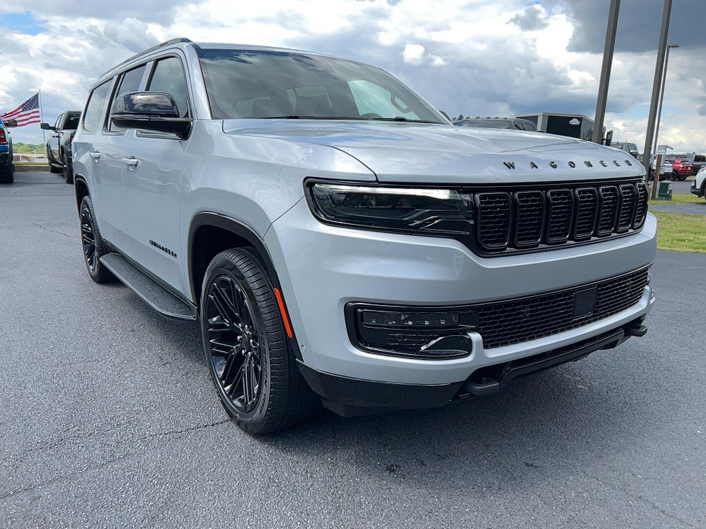 2025 Jeep Wagoneer L Carbide photo 3