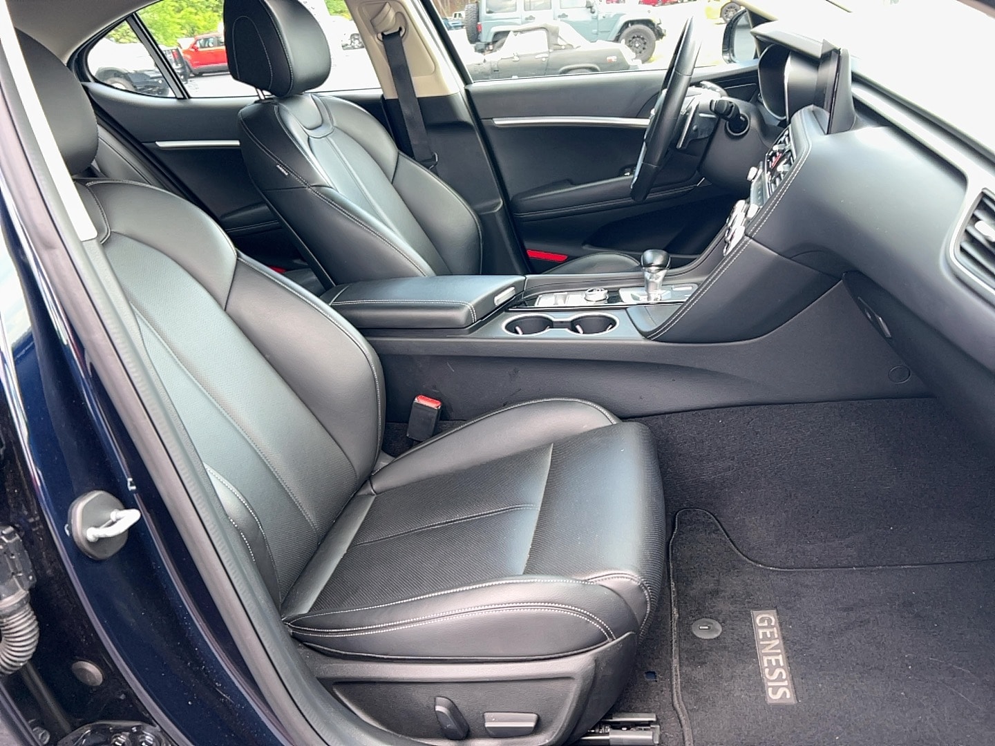 2023 GENESIS G70 Standard - Photo 24