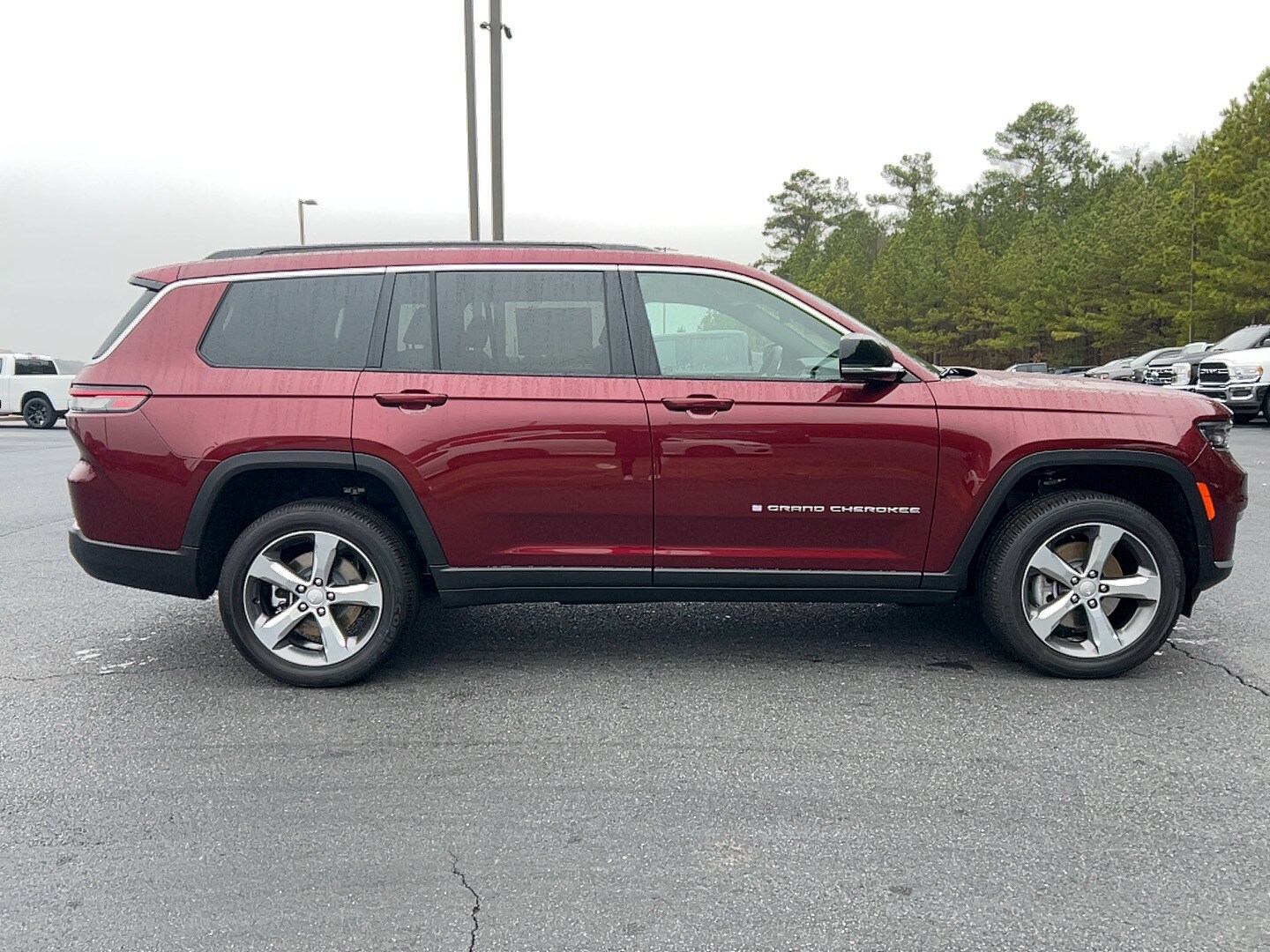2025 Jeep Grand Cherokee L photo 4