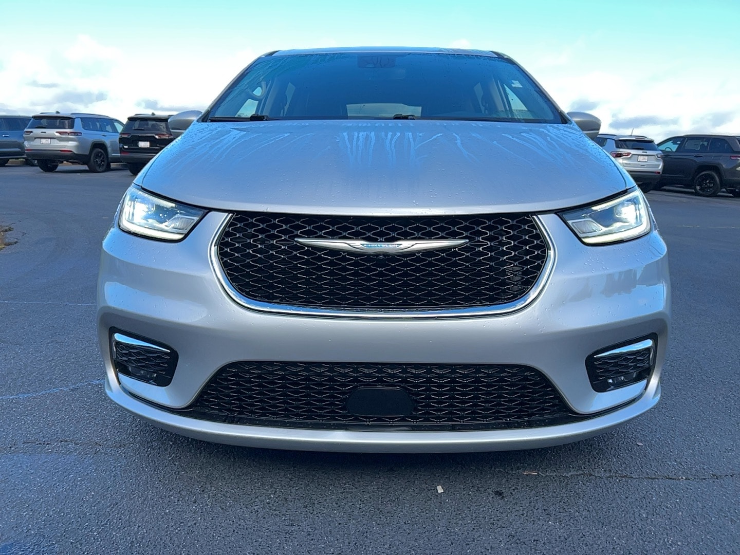 Used 2022 Chrysler Pacifica Hybrid Touring L with VIN 2C4RC1L74NR134892 for sale in Cartersville, GA
