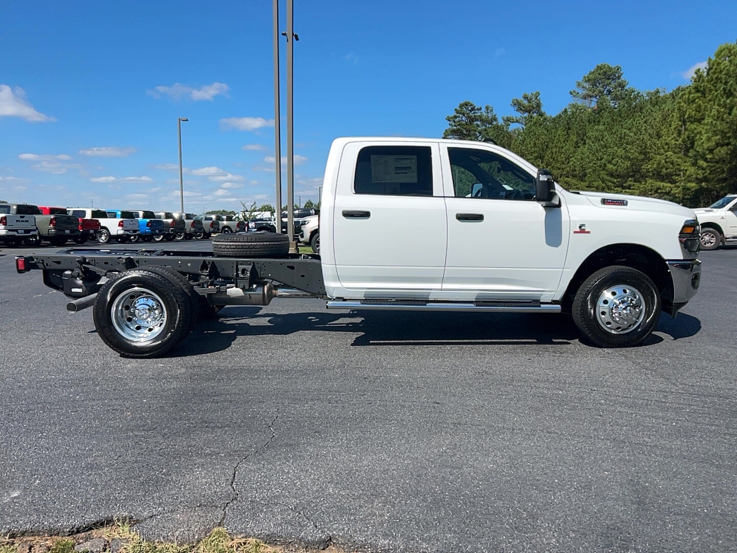 2026 Ram 3500 Tradesman photo 4