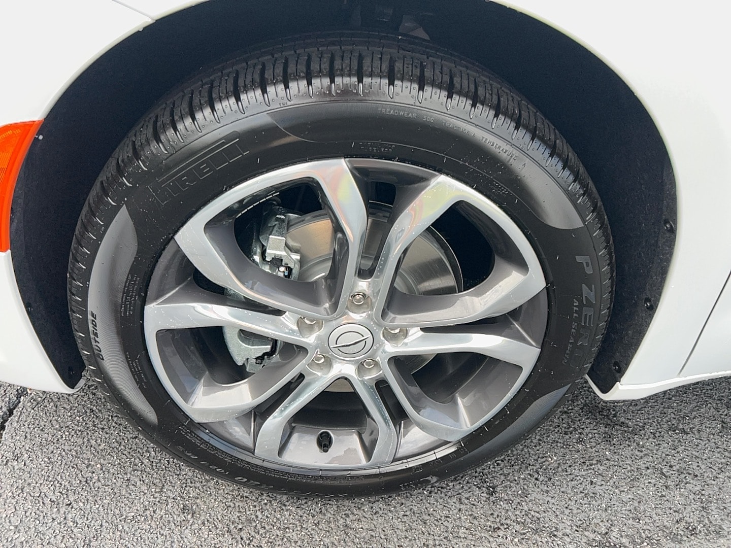 2026 Chrysler Pacifica Pinnacle - Photo 9