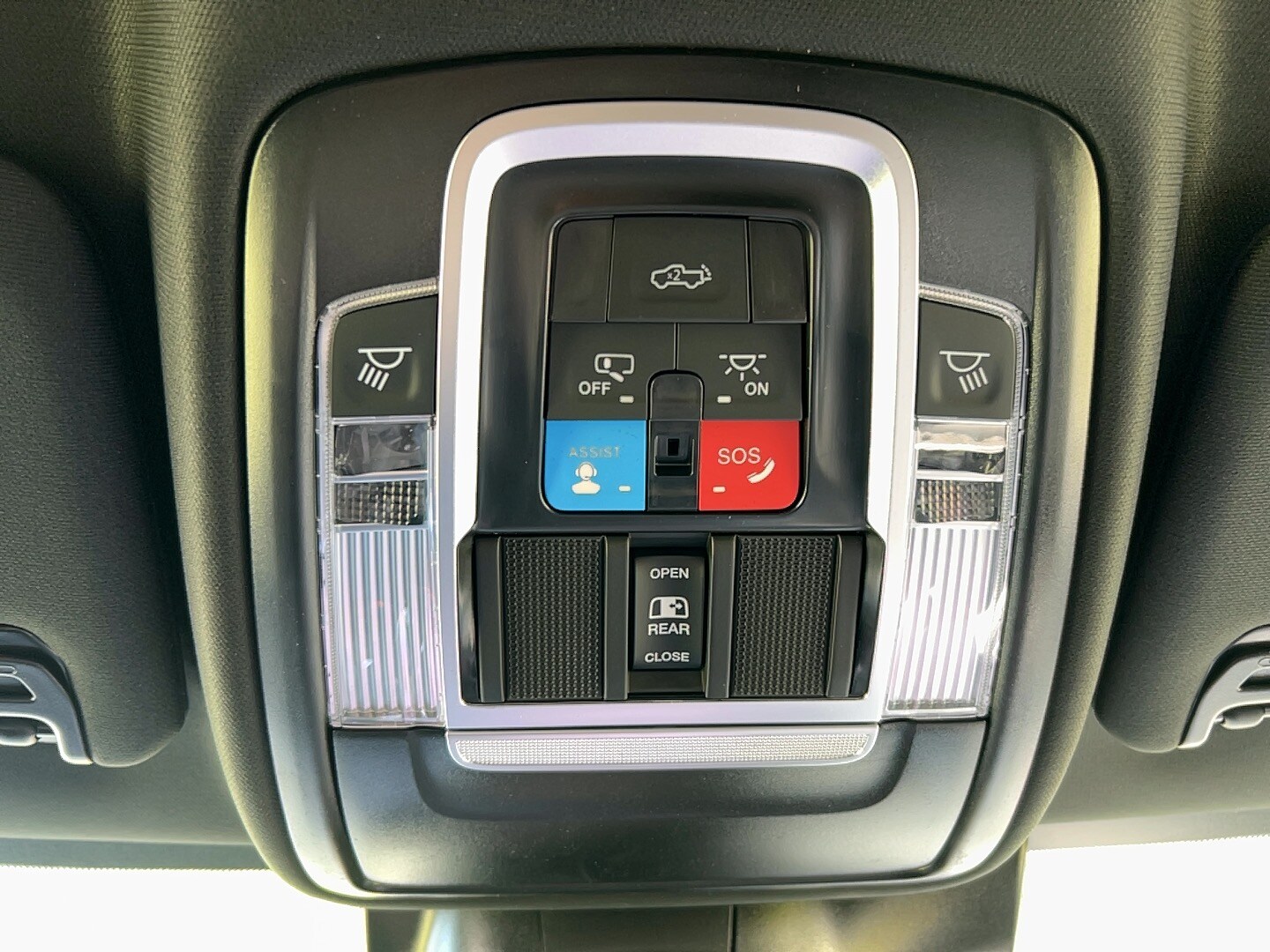 2026 RAM 2500 Laramie - Photo 28