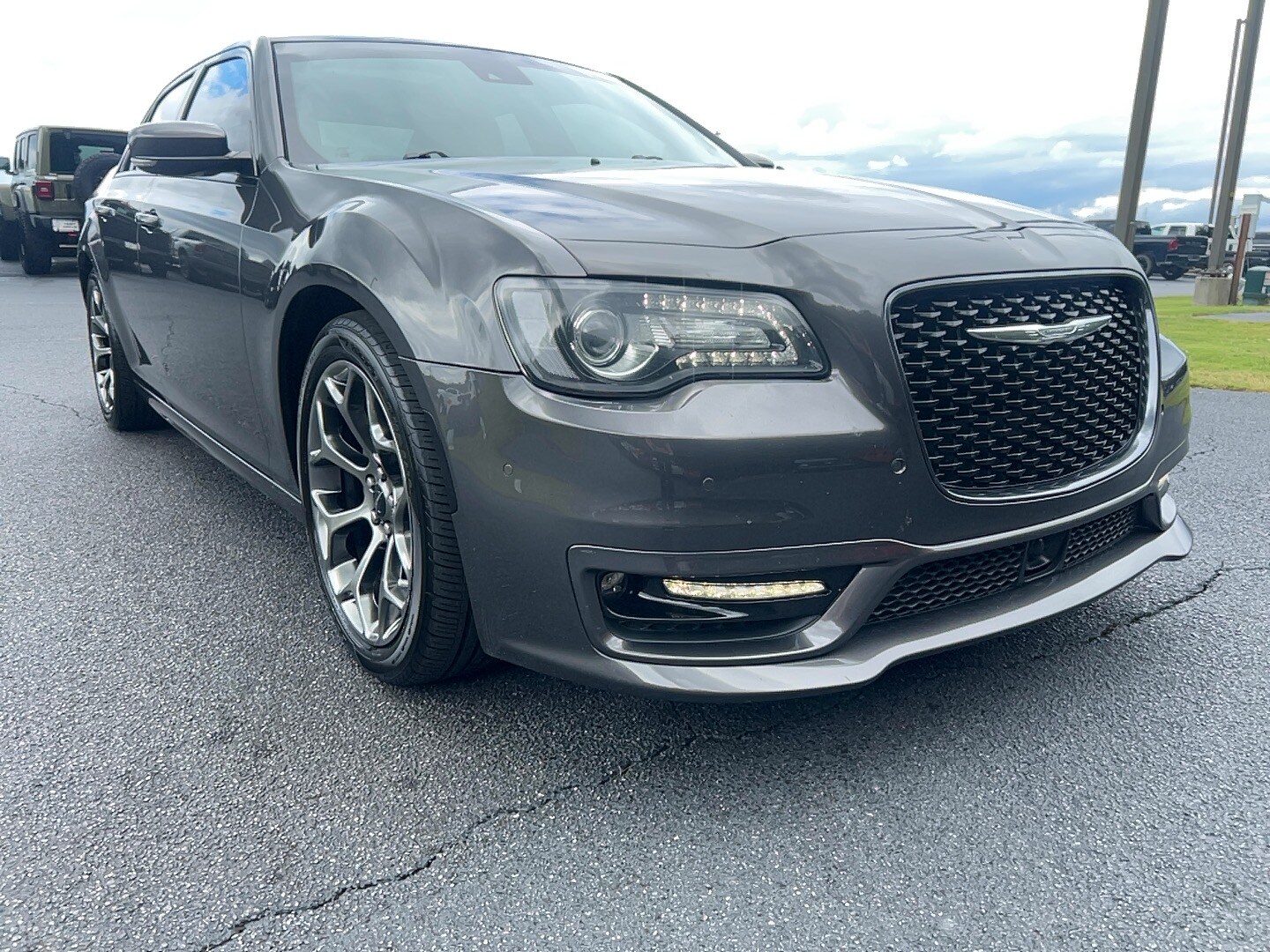 2018 Chrysler 300 S photo 4