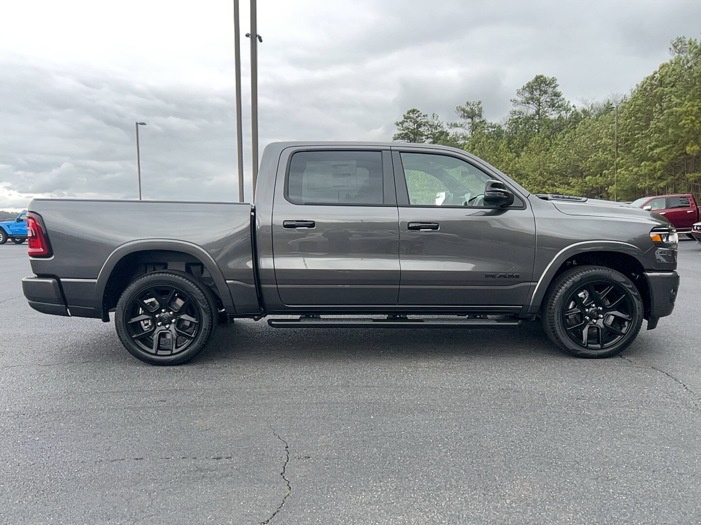 2025 Ram 1500 Laramie photo 2