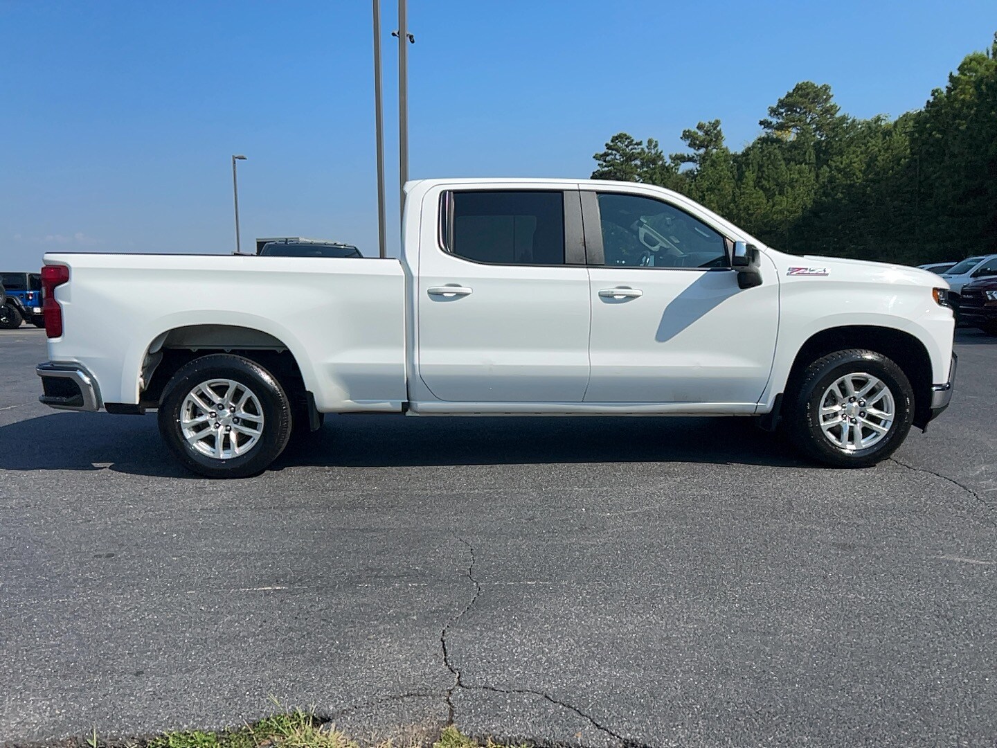 2020 Chevrolet Silverado 1500 LT photo 4