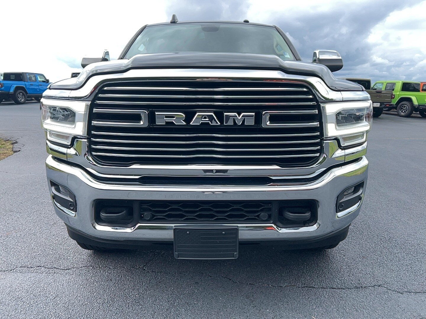 2020 Ram 2500 Laramie photo 2