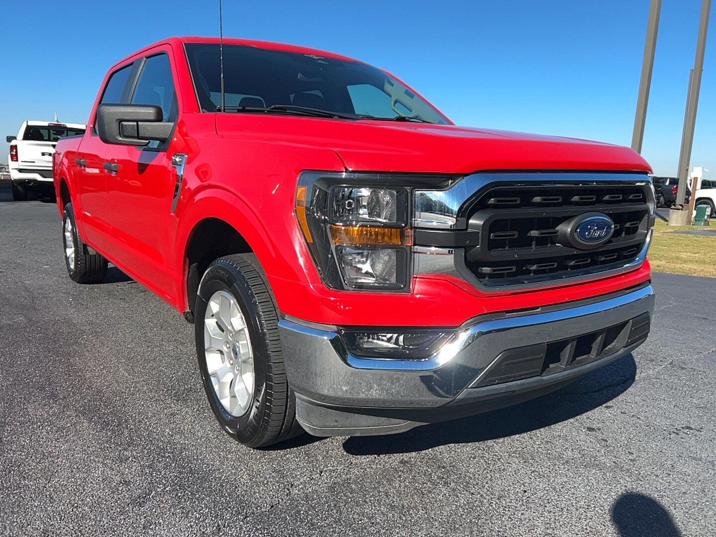 2023 Ford F-150 XLT photo 3