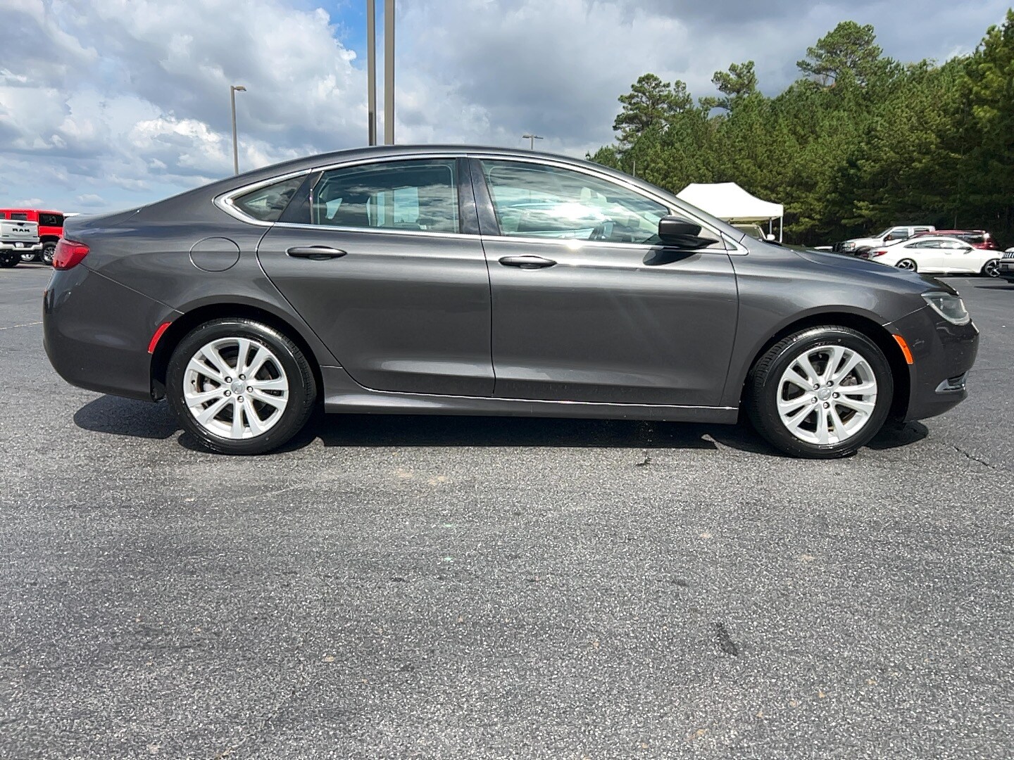 2015 Chrysler 200 Limited photo 4
